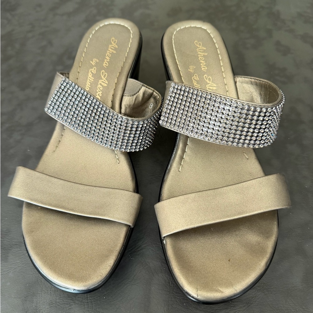 Elegant Gold Women's Sandals by